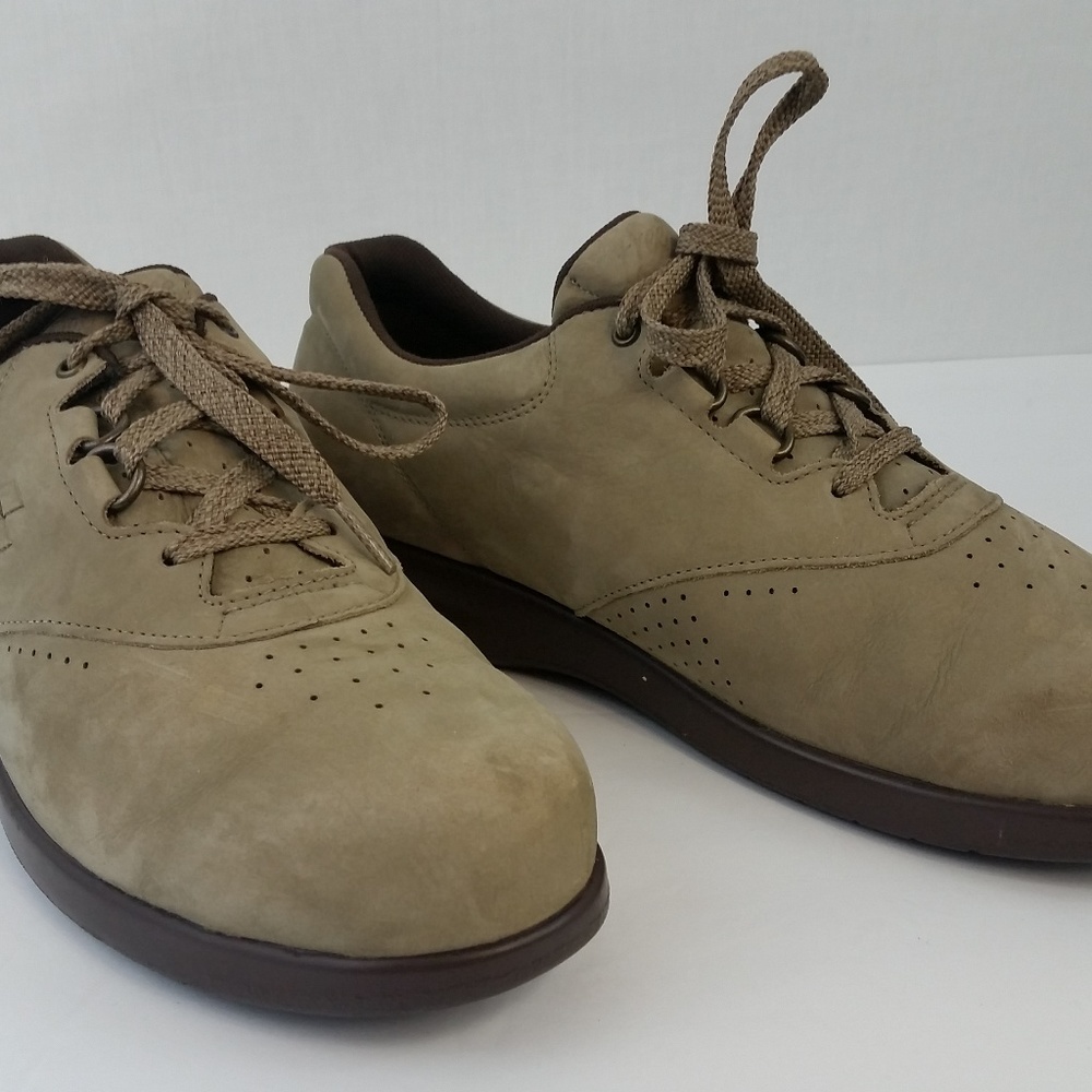 SAS Women's Freetime Walking Oxford size 9.5 N
